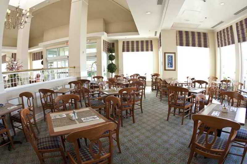 Hilton Garden Inn Irvine East/לייק פורסט מסעדה תמונה